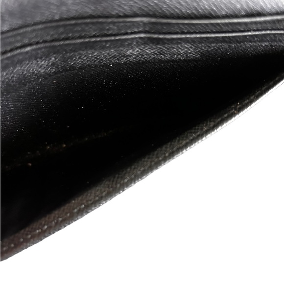 Louis Vuitton Black Taiga Brazza Bifold Long Wallet - Picture 14 of 16